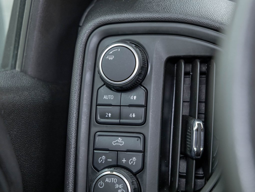 2022 Chevrolet Silverado 1500 in St-Jérôme, Quebec - 23 - w1024h768px