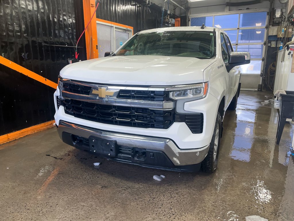 Chevrolet Silverado 1500  2022 à St-Jérôme, Québec - 1 - w1024h768px