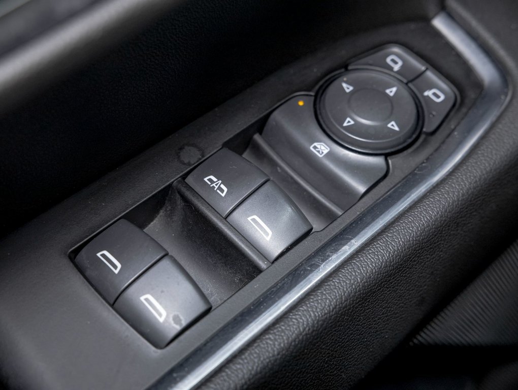 2022 Chevrolet Silverado 1500 in St-Jérôme, Quebec - 26 - w1024h768px