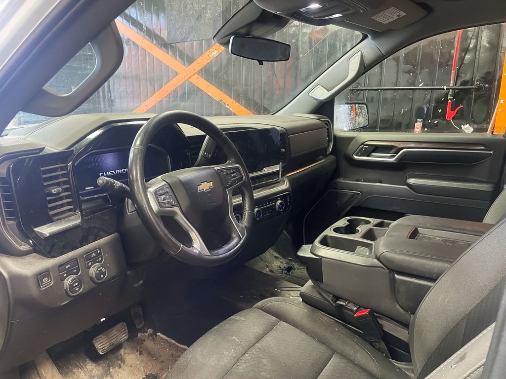 Chevrolet Silverado 1500  2022 à St-Jérôme, Québec - 4 - w1024h768px