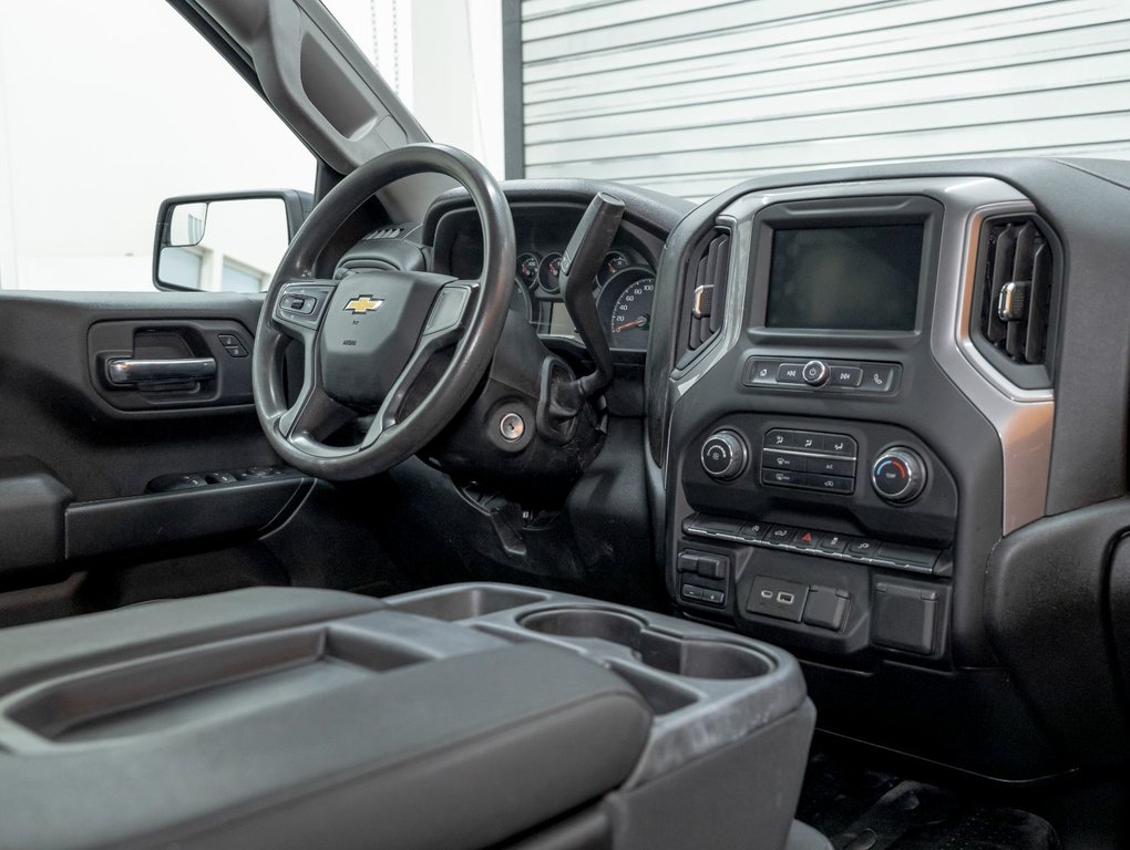 Chevrolet Silverado 1500  2022 à St-Jérôme, Québec - 27 - w1024h768px