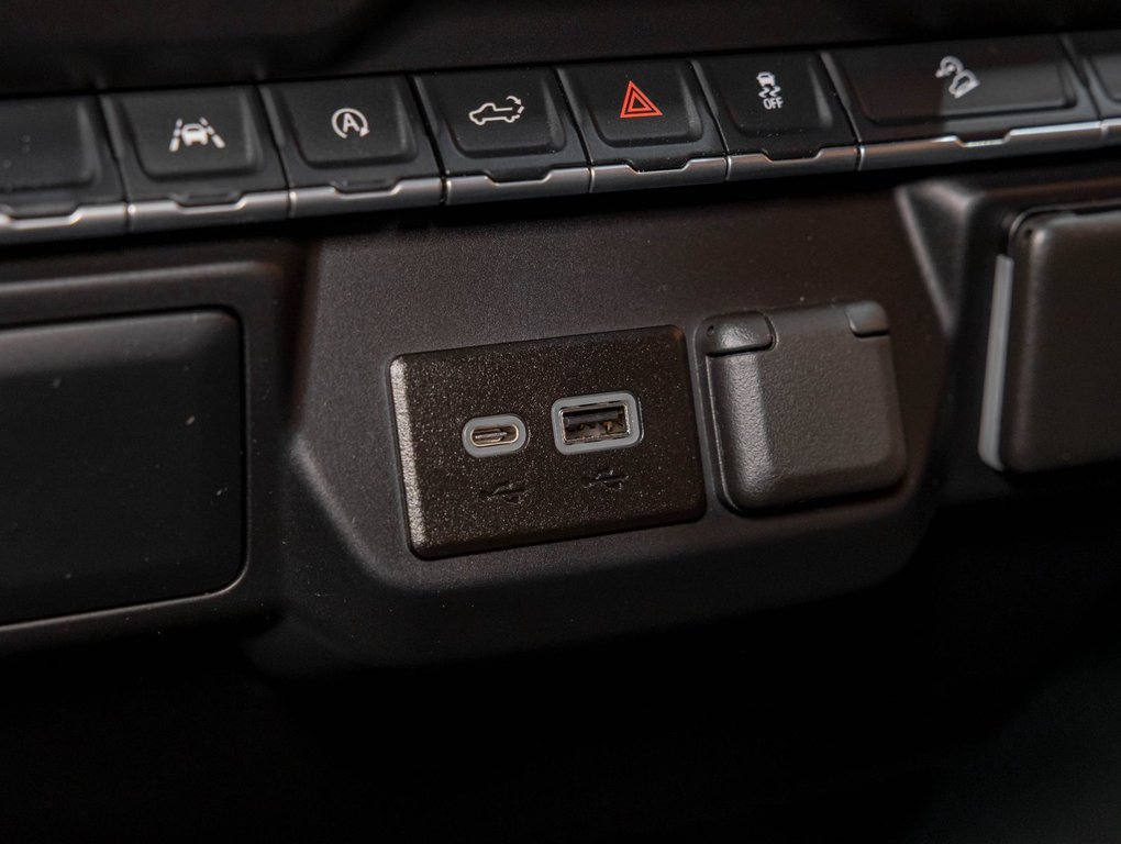 2022 Chevrolet Silverado 1500 in St-Jérôme, Quebec - 20 - w1024h768px