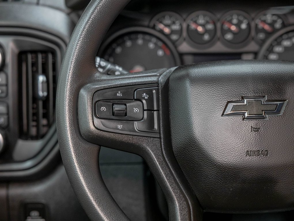2022 Chevrolet Silverado 1500 in St-Jérôme, Quebec - 14 - w1024h768px