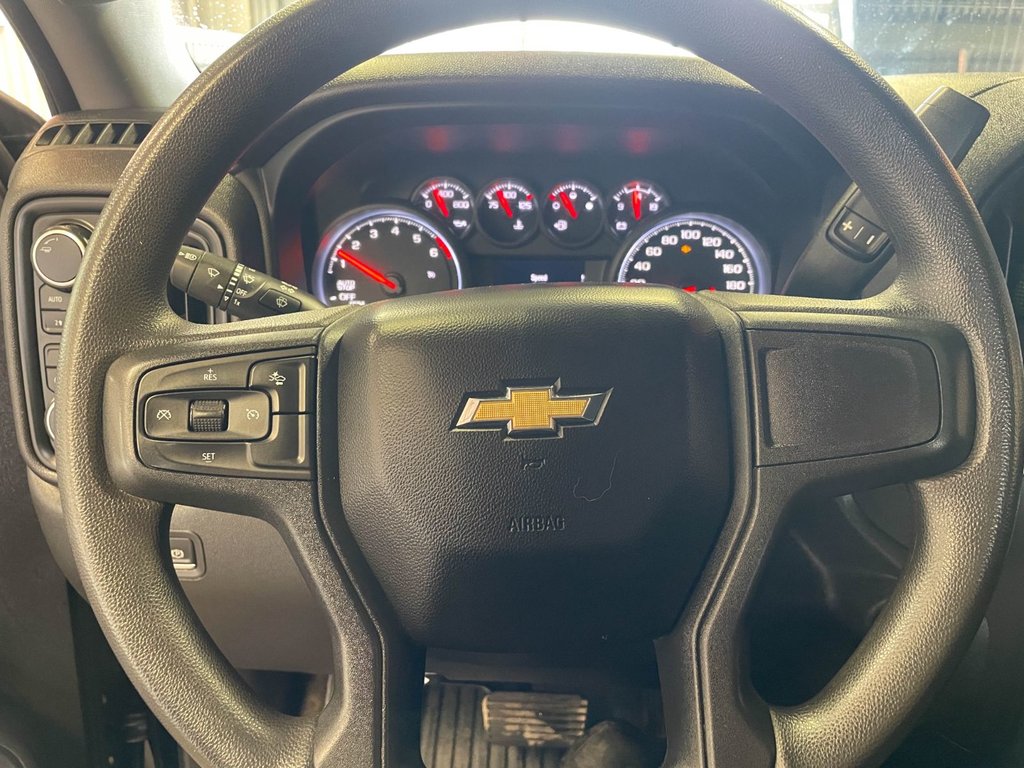 2022 Chevrolet Silverado 1500 in St-Jérôme, Quebec - 14 - w1024h768px