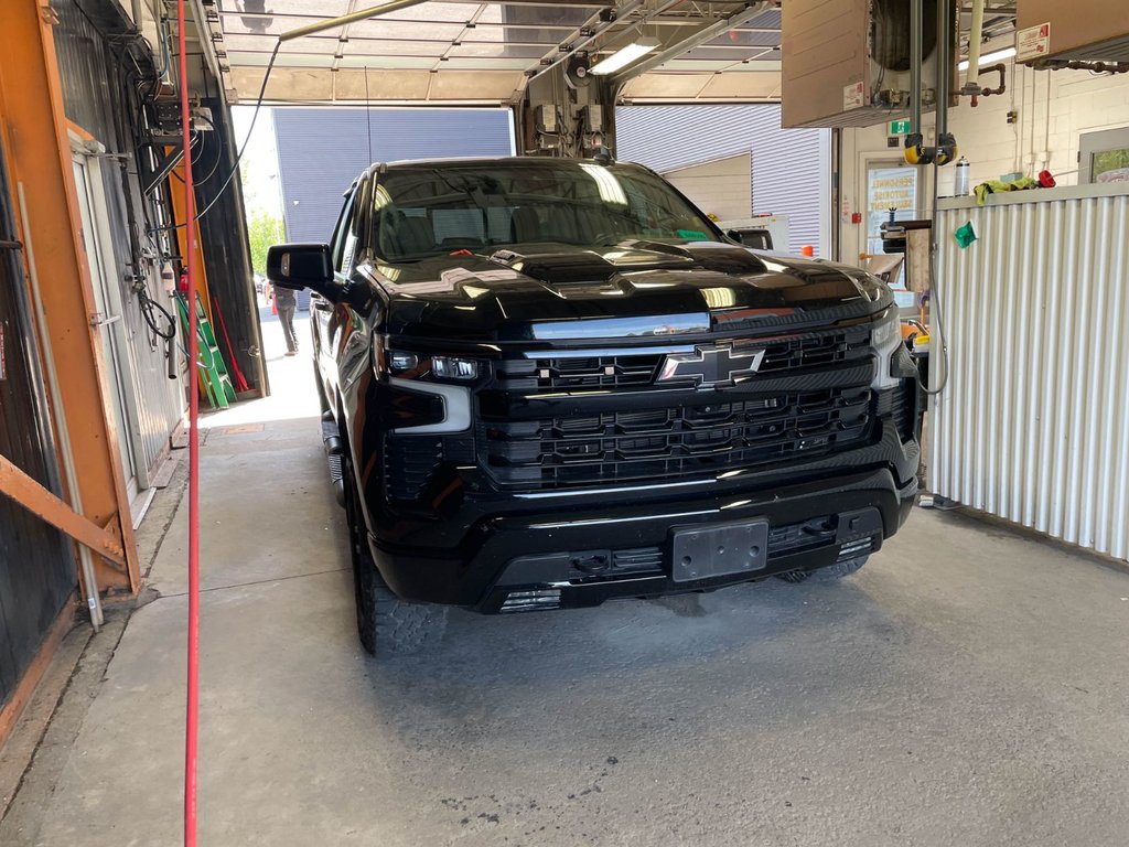 Chevrolet Silverado 1500  2022 à St-Jérôme, Québec - 10 - w1024h768px