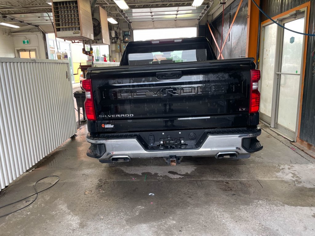2023 Chevrolet Silverado 1500 in St-Jérôme, Quebec - 8 - w1024h768px