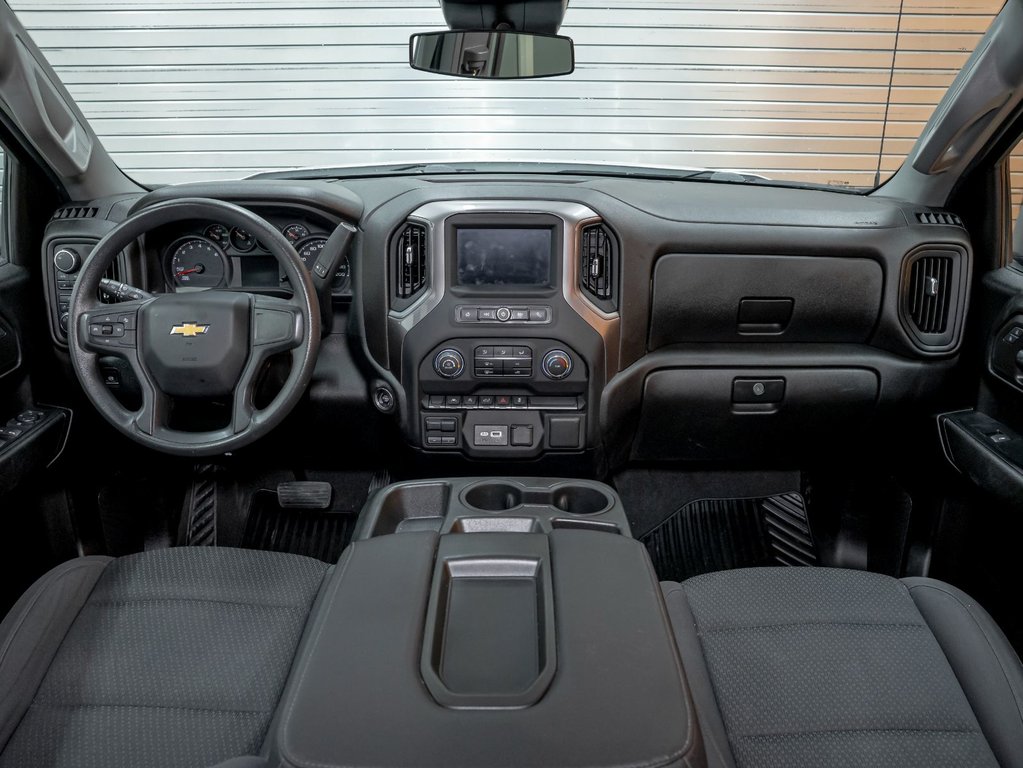 Chevrolet Silverado 1500  2023 à St-Jérôme, Québec - 11 - w1024h768px