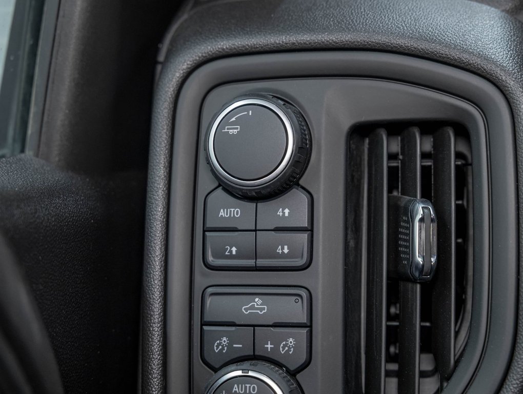 2023 Chevrolet Silverado 1500 in St-Jérôme, Quebec - 22 - w1024h768px