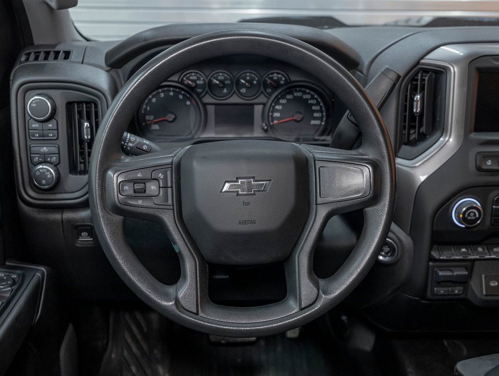 2023 Chevrolet Silverado 1500 in St-Jérôme, Quebec - 12 - w1024h768px