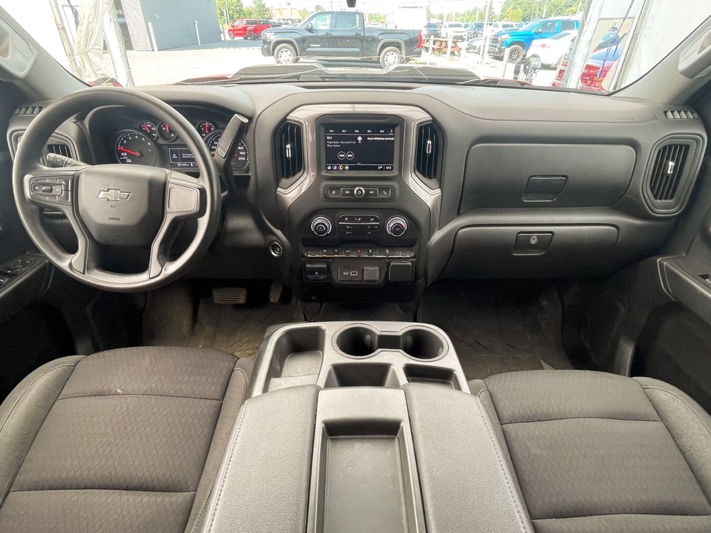 Chevrolet Silverado 1500  2023 à St-Jérôme, Québec - 10 - w1024h768px