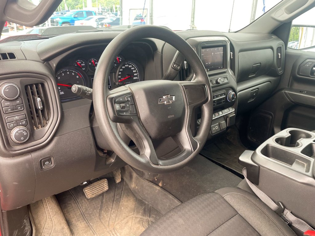 Chevrolet Silverado 1500  2023 à St-Jérôme, Québec - 3 - w1024h768px