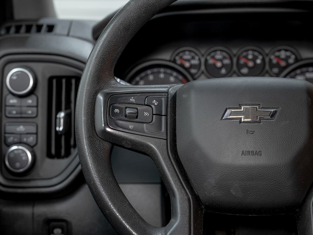 2023 Chevrolet Silverado 1500 in St-Jérôme, Quebec - 14 - w1024h768px