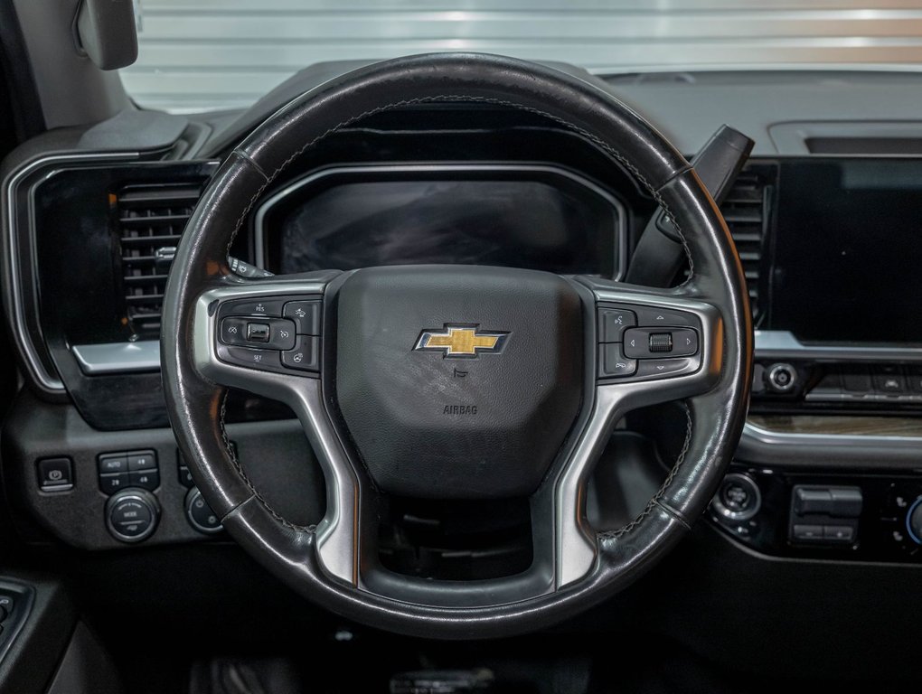 Chevrolet Silverado 1500  2023 à St-Jérôme, Québec - 12 - w1024h768px