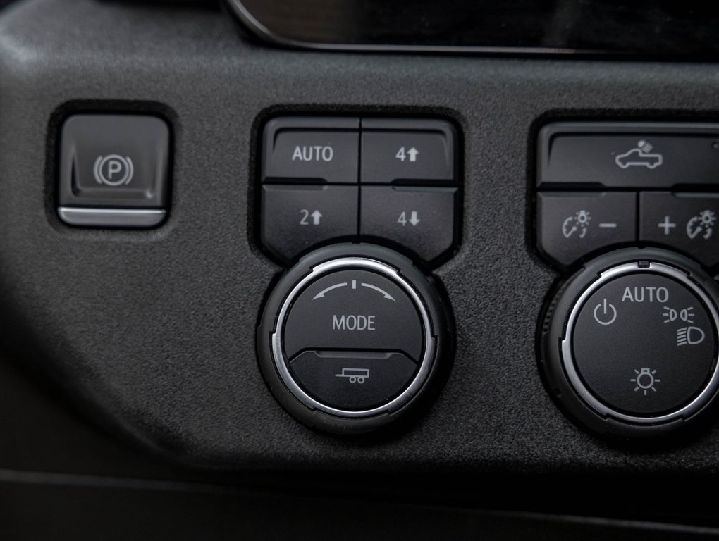 Chevrolet Silverado 1500  2023 à St-Jérôme, Québec - 27 - w1024h768px