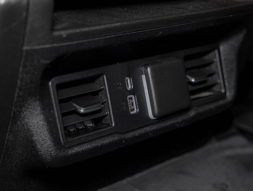 Chevrolet Silverado 1500  2023 à St-Jérôme, Québec - 34 - w1024h768px