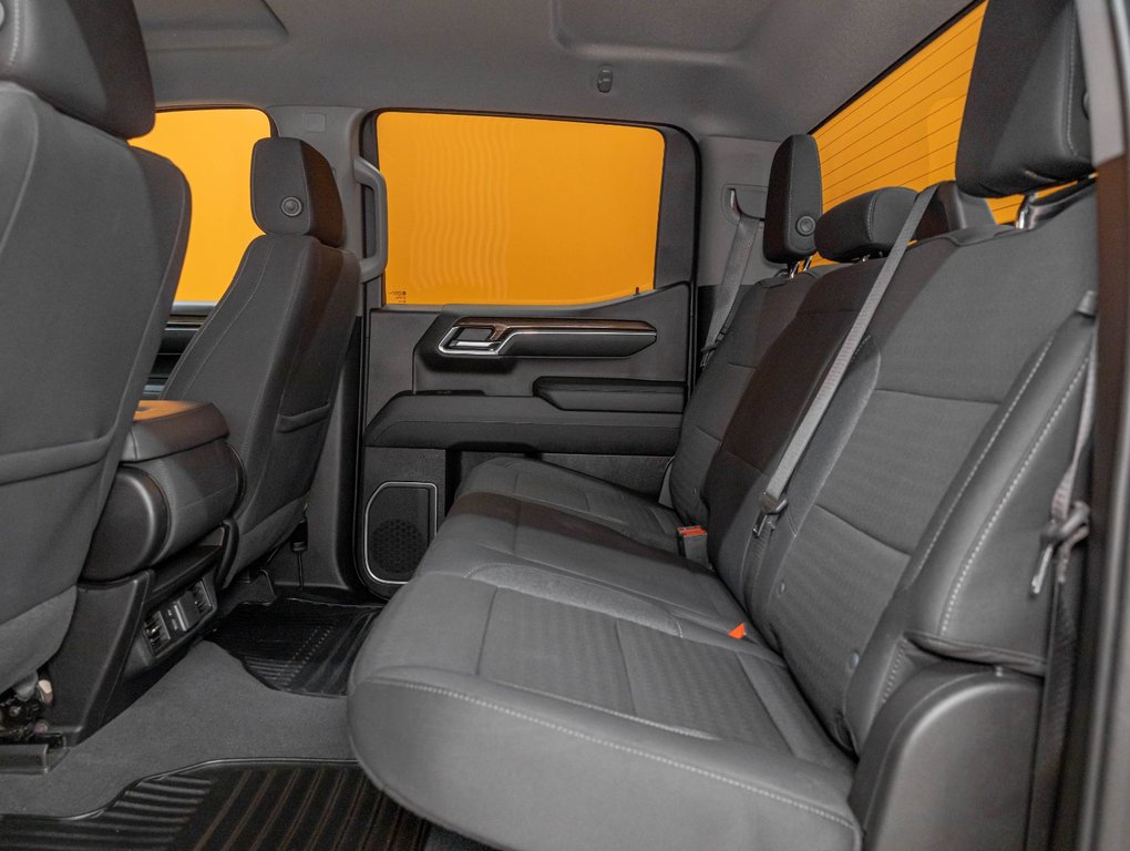 2023 Chevrolet Silverado 1500 in St-Jérôme, Quebec - 31 - w1024h768px