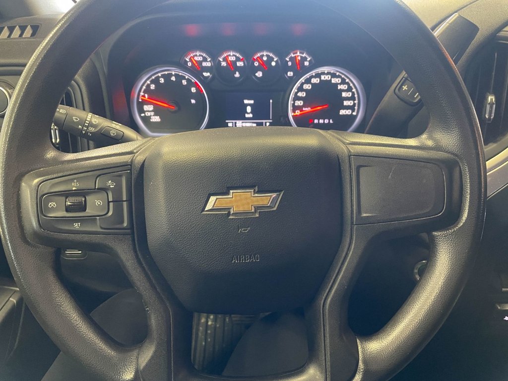 2023 Chevrolet Silverado 1500 in St-Jérôme, Quebec - 14 - w1024h768px