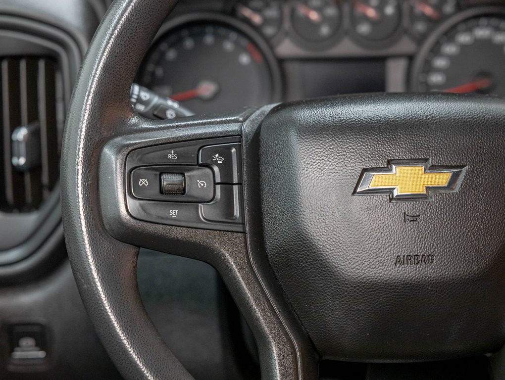 2023 Chevrolet Silverado 1500 in St-Jérôme, Quebec - 14 - w1024h768px