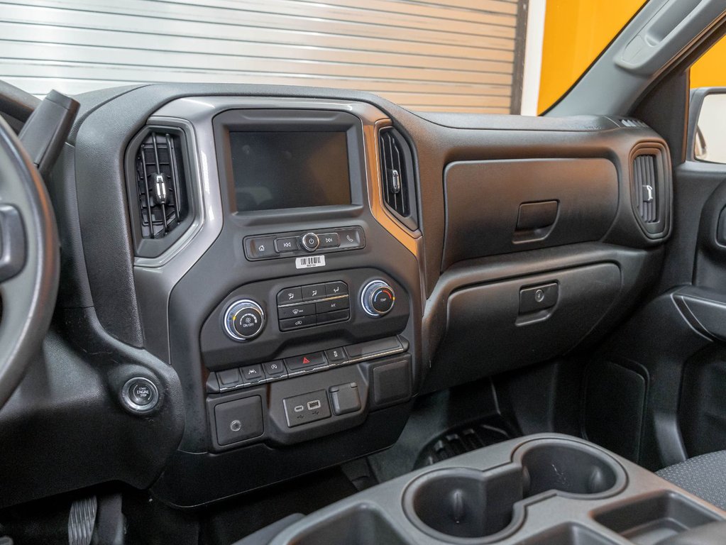 Chevrolet Silverado 1500  2023 à St-Jérôme, Québec - 17 - w1024h768px