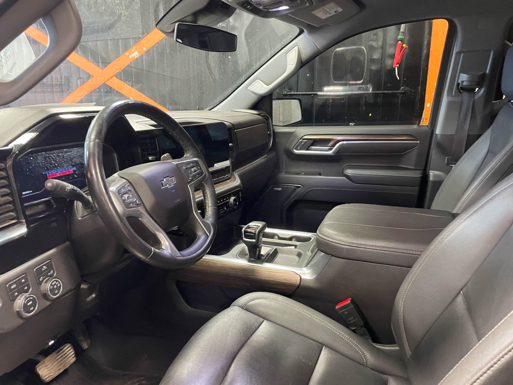 2023 Chevrolet Silverado 1500 in St-Jérôme, Quebec - 3 - w1024h768px