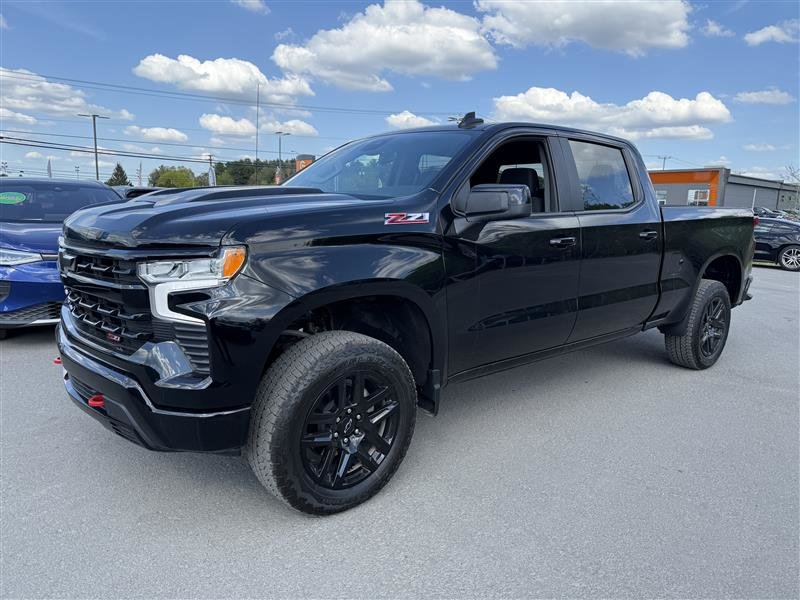 Chevrolet Silverado 1500  2024 à St-Jérôme, Québec - 1 - w1024h768px