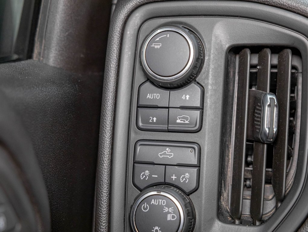 2024 Chevrolet Silverado 1500 in St-Jérôme, Quebec - 17 - w1024h768px