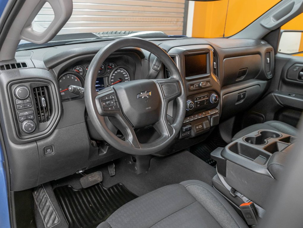 Chevrolet Silverado 1500  2024 à St-Jérôme, Québec - 2 - w1024h768px