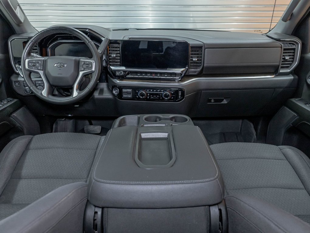 Chevrolet Silverado 1500  2024 à St-Jérôme, Québec - 11 - w1024h768px