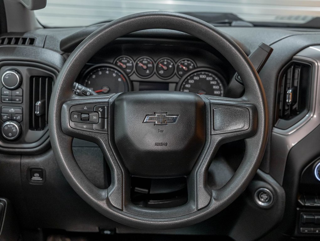2024 Chevrolet Silverado 1500 in St-Jérôme, Quebec - 12 - w1024h768px