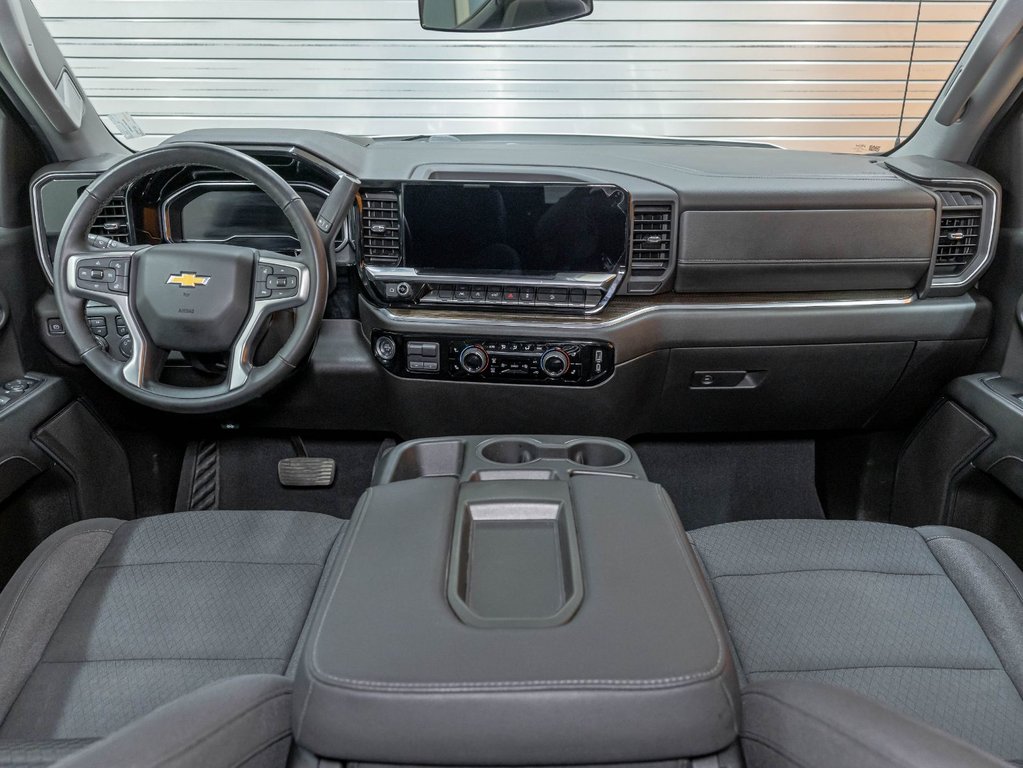 Chevrolet Silverado 1500  2024 à St-Jérôme, Québec - 11 - w1024h768px