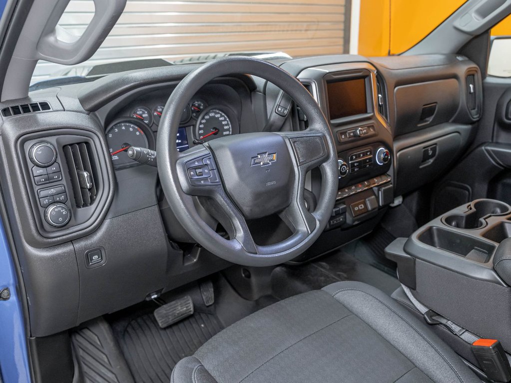 Chevrolet Silverado 1500  2024 à St-Jérôme, Québec - 2 - w1024h768px