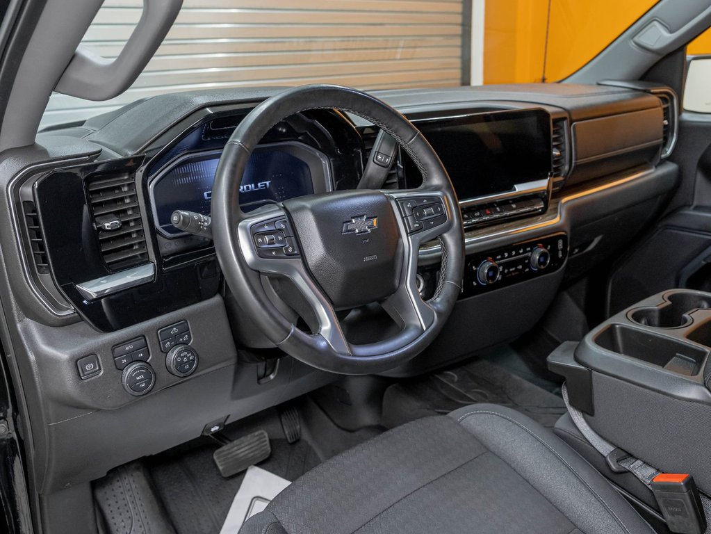 Chevrolet Silverado 1500  2024 à St-Jérôme, Québec - 2 - w1024h768px