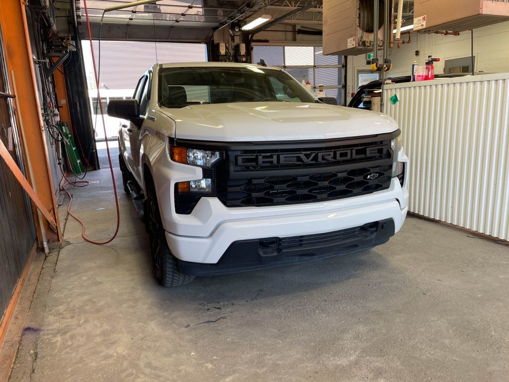 2024 Chevrolet Silverado 1500 in St-Jérôme, Quebec - 9 - w1024h768px