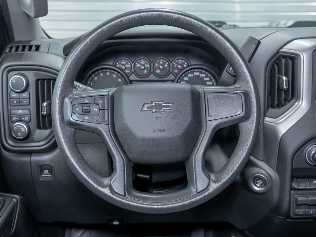 2024 Chevrolet Silverado 1500 in St-Jérôme, Quebec - 13 - w1024h768px