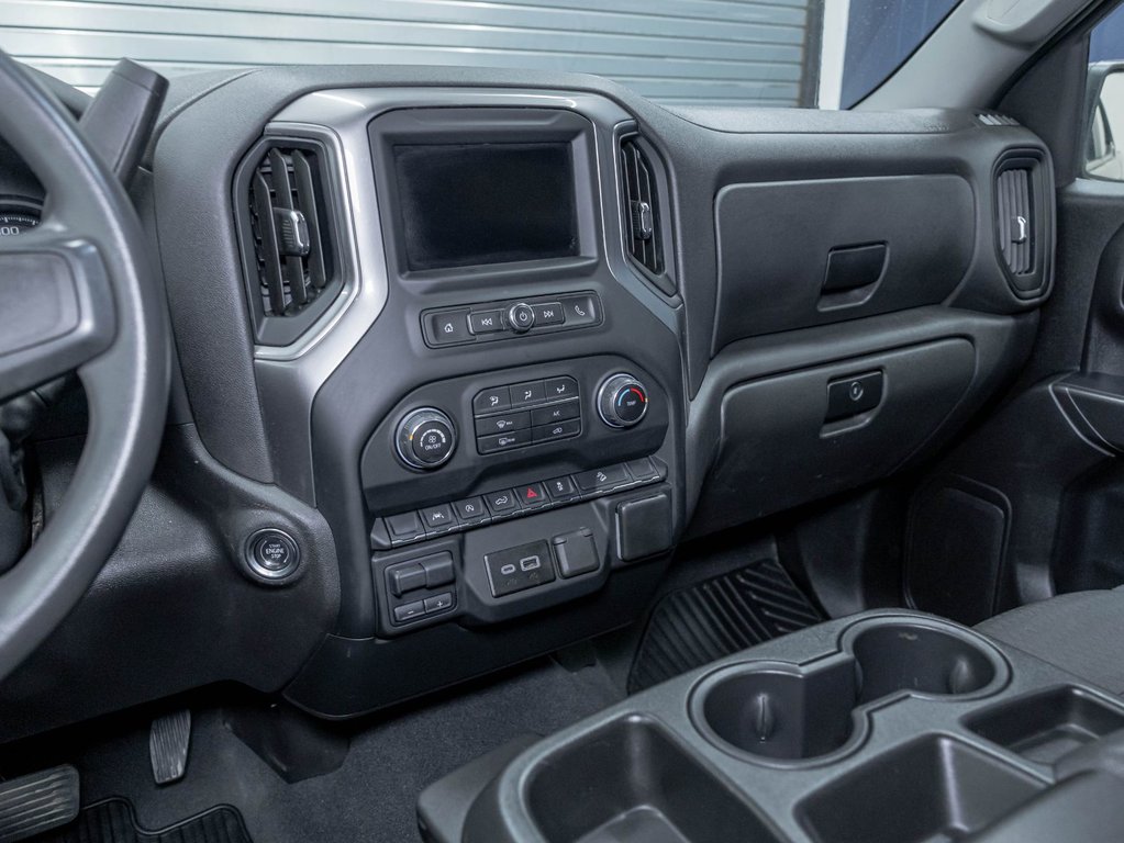 2024 Chevrolet Silverado 1500 in St-Jérôme, Quebec - 19 - w1024h768px