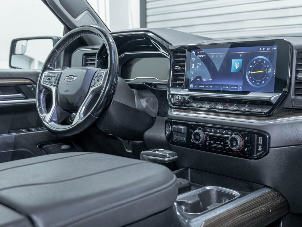 2024 Chevrolet Silverado 1500 in St-Jérôme, Quebec - 24 - w1024h768px