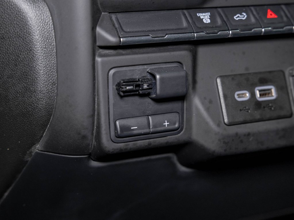 Chevrolet Silverado 2500HD  2023 à St-Jérôme, Québec - 22 - w1024h768px