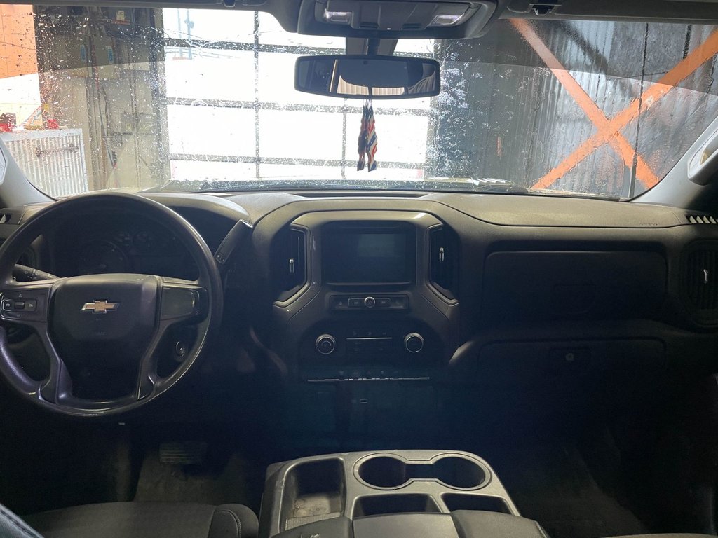 Chevrolet Silverado 2500HD  2023 à St-Jérôme, Québec - 10 - w1024h768px
