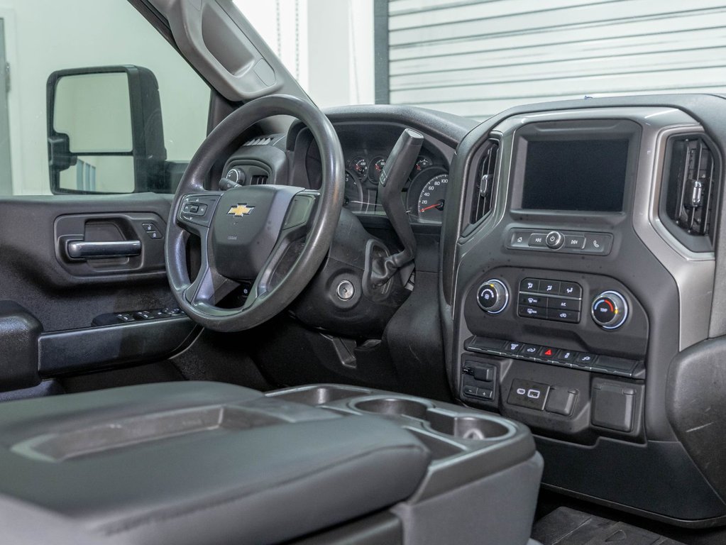 Chevrolet Silverado 2500HD  2023 à St-Jérôme, Québec - 27 - w1024h768px
