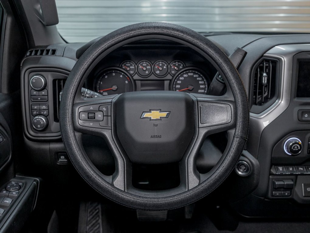 Chevrolet Silverado 2500HD  2024 à St-Jérôme, Québec - 12 - w1024h768px