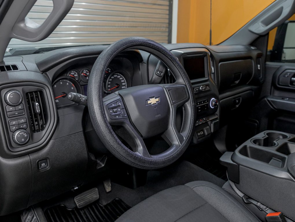 Chevrolet Silverado 2500HD  2024 à St-Jérôme, Québec - 2 - w1024h768px