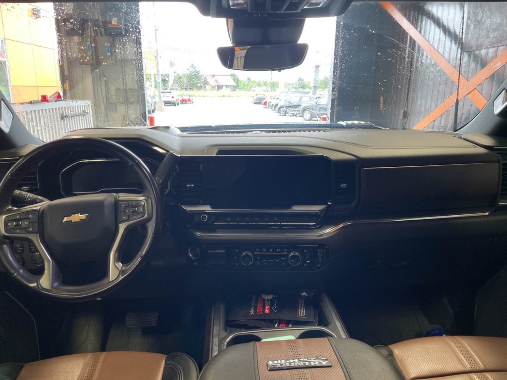 Chevrolet Silverado 2500HD  2024 à St-Jérôme, Québec - 13 - w1024h768px