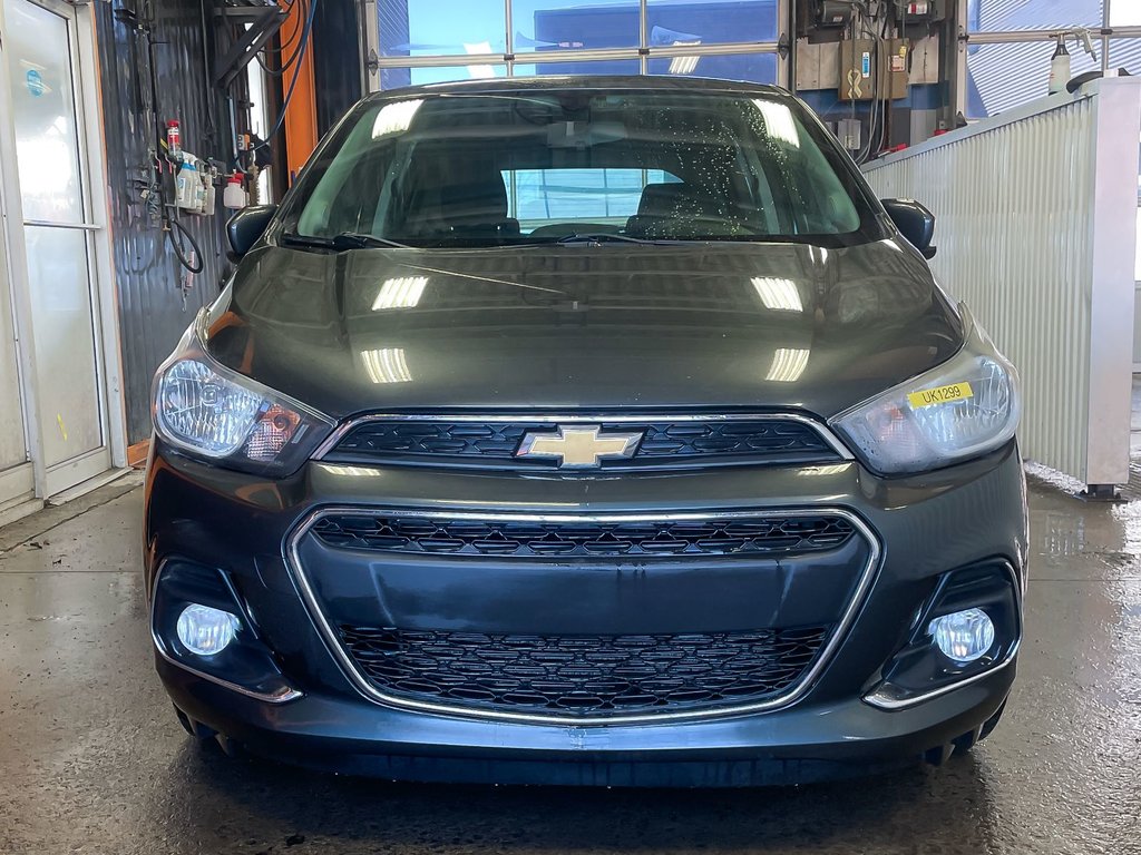 Chevrolet Spark  2017 à St-Jérôme, Québec - 4 - w1024h768px