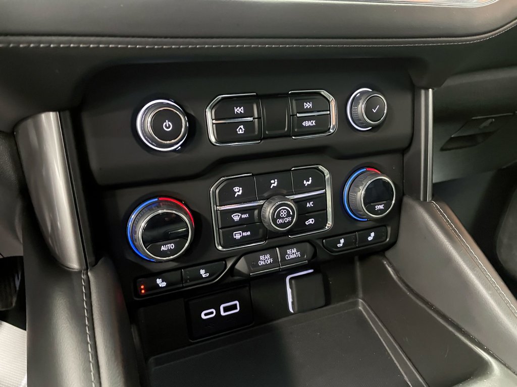 Chevrolet Suburban  2023 à St-Jérôme, Québec - 13 - w1024h768px