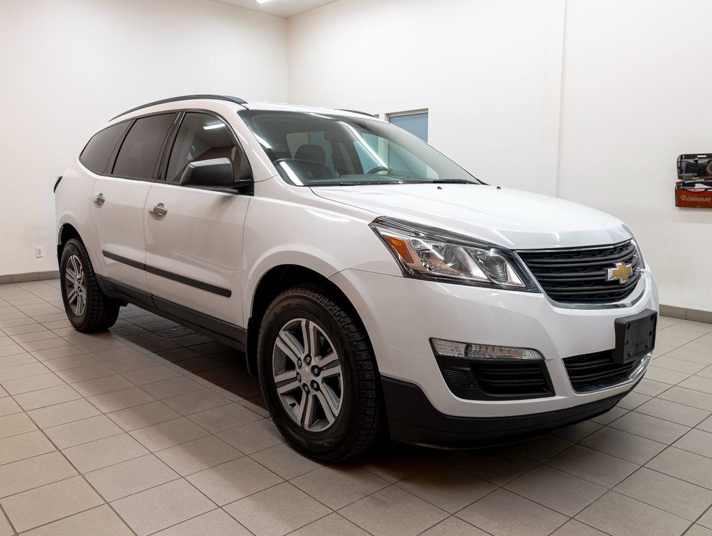 Chevrolet Traverse  2017 à St-Jérôme, Québec - 9 - w1024h768px