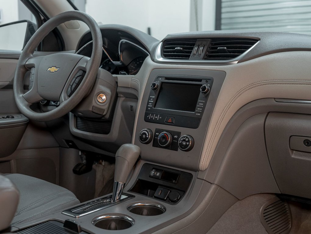 Chevrolet Traverse  2017 à St-Jérôme, Québec - 22 - w1024h768px