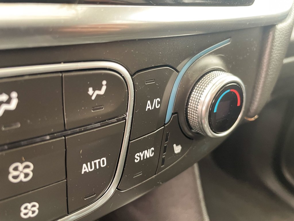 2020 Chevrolet Traverse in St-Jérôme, Quebec - 18 - w1024h768px