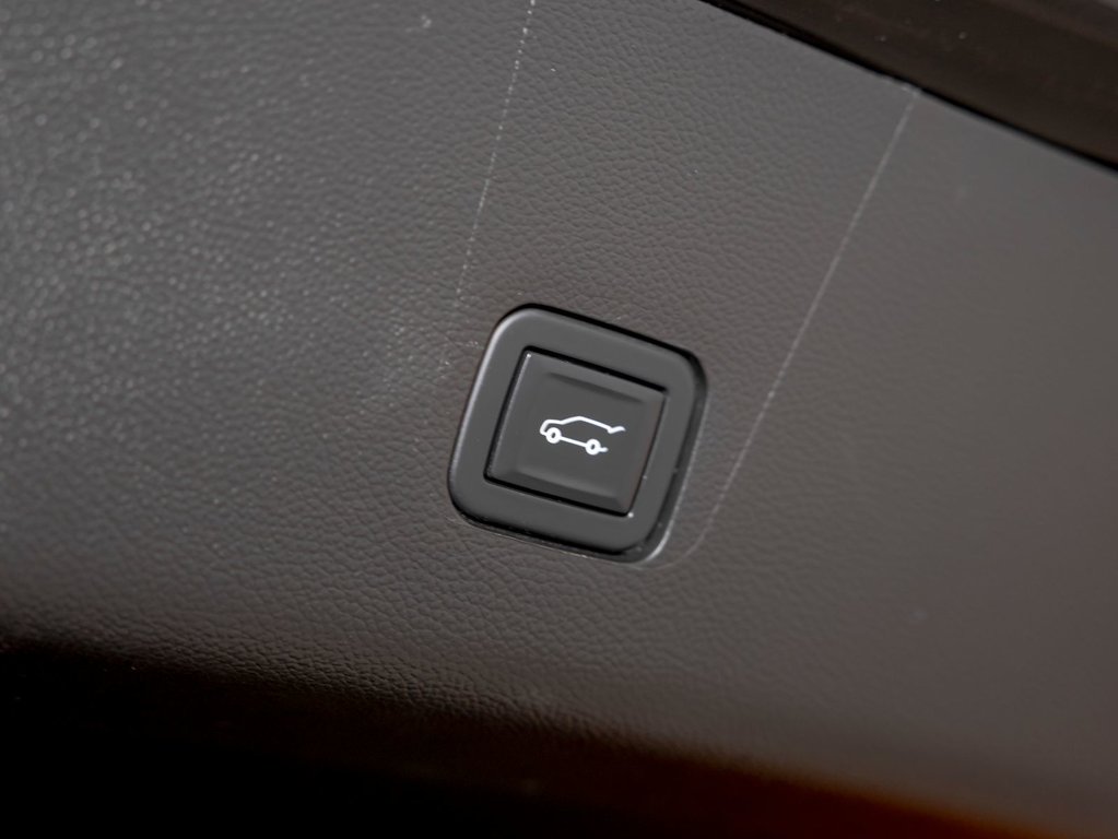 2021 Chevrolet Traverse in St-Jérôme, Quebec - 37 - w1024h768px