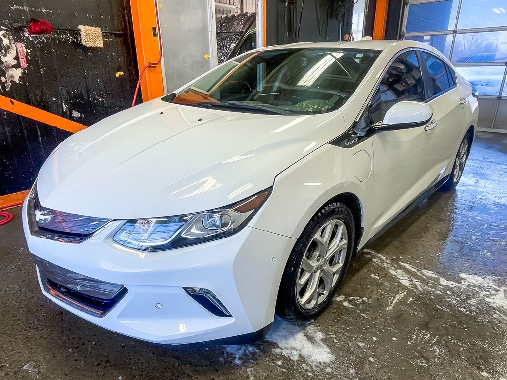 2017 Chevrolet Volt in St-Jérôme, Quebec - 1 - w1024h768px