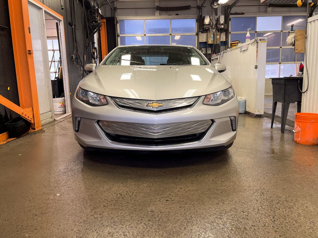 2018 Chevrolet Volt in St-Jérôme, Quebec - 4 - w1024h768px